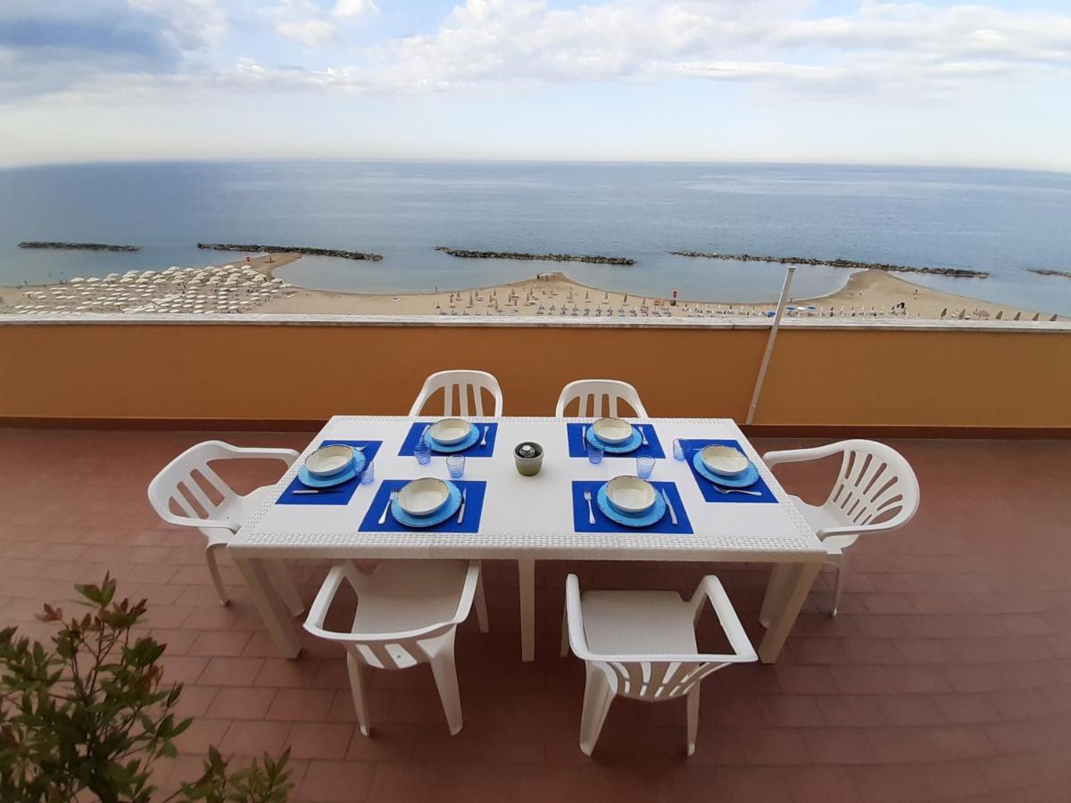 Ferienwohnung La Terrazza Sul Mare Montesilvano Marina Exterior foto