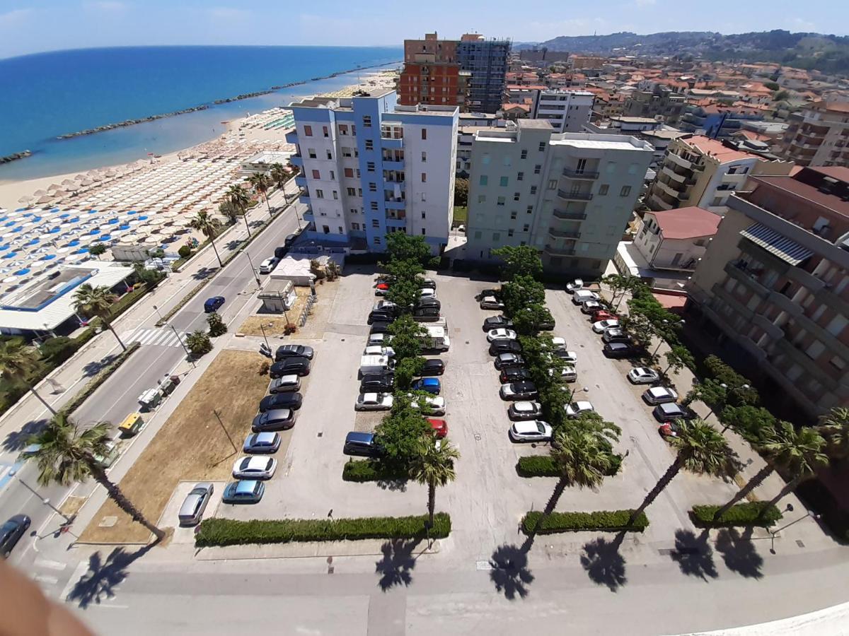 Ferienwohnung La Terrazza Sul Mare Montesilvano Marina Exterior foto